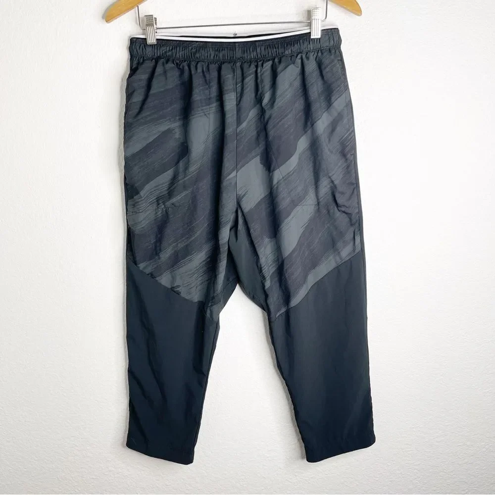 Nike Sport Clash Training Pants Cropped‎ Length Gym Black Gray Large